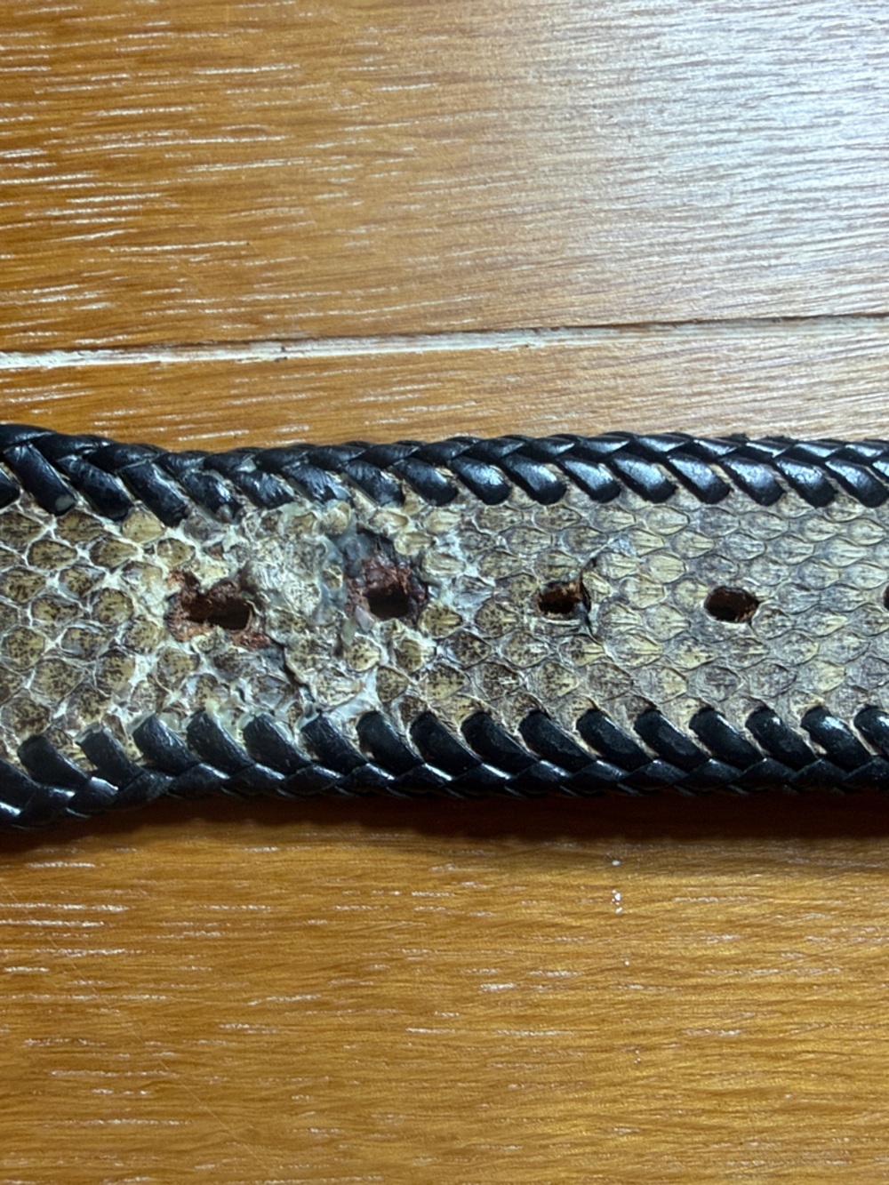 Men’s Vintage Genuine Rattlesnake Western Leather Belt - 44 inches no buckle - Picture 5 of 7